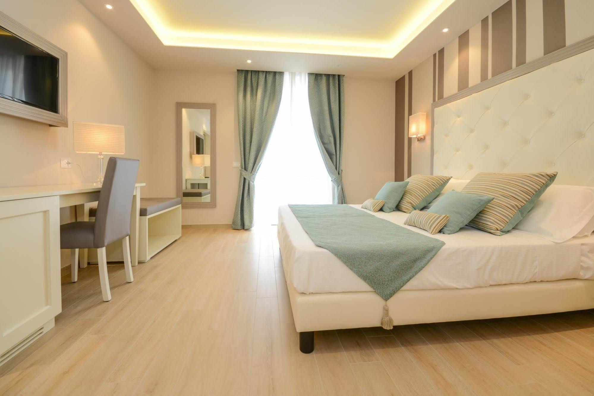 Villa Garuti Village Padenghe sul Garda Eksteriør billede