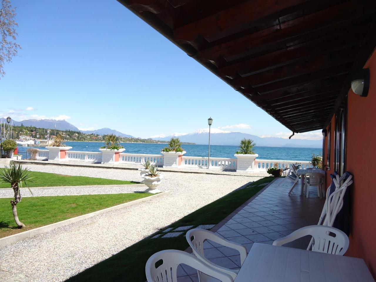 Villa Garuti Village Padenghe sul Garda Eksteriør billede